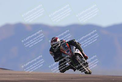 media/Nov-06-2023-Moto Forza (Mon) [[ce023d0744]]/3-Intermediate Group/Session 5 (Turn 9)/